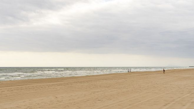 Playa El Recatí - Perellonet / Foto: Xisco Navarro